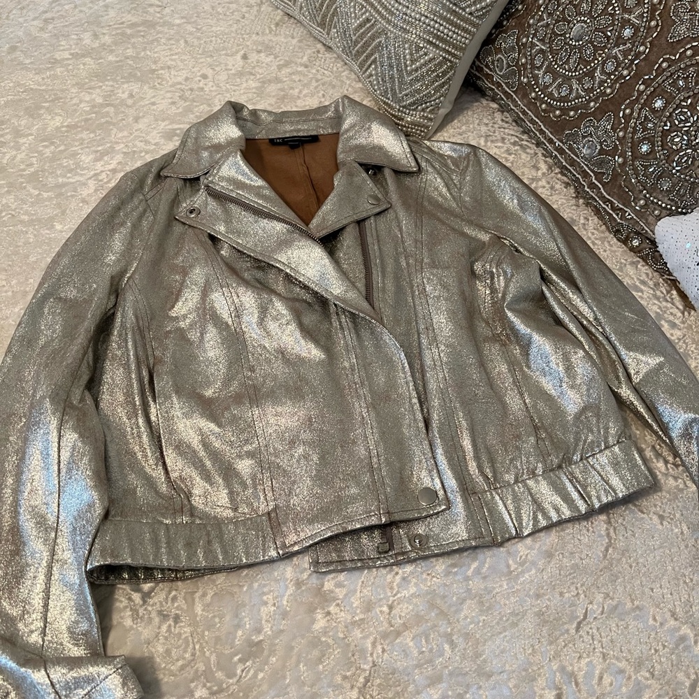 Gold jacket - Picture 4 of 10